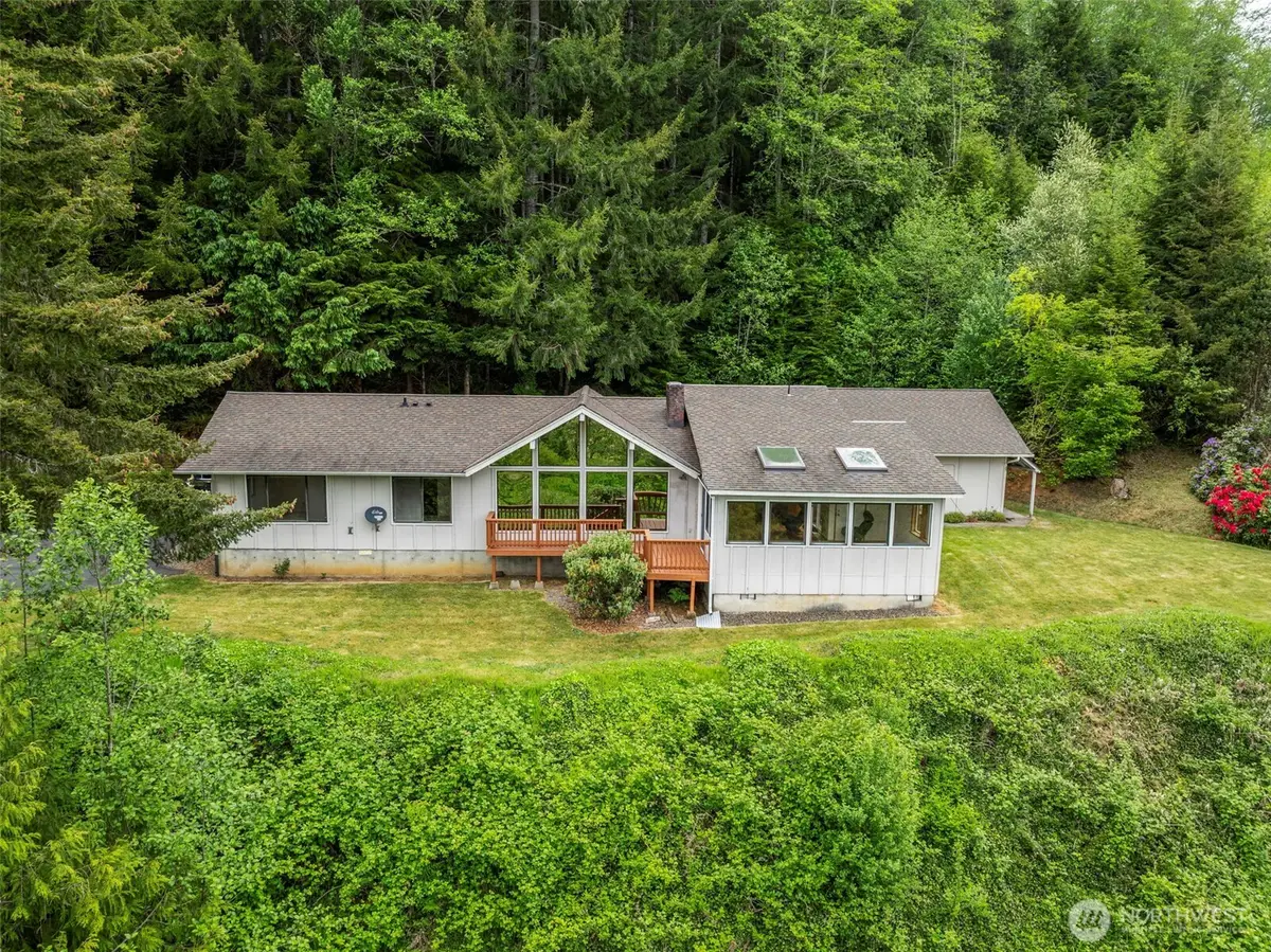 1086 W State Route 4, Cathlamet, WA 98612 - Image #1
