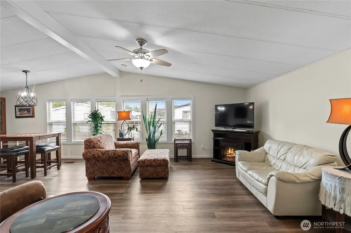 1427 100th Street Sw #145, Everett, WA 98204 - Image #1