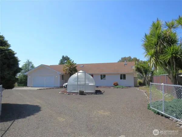 643 Quinault Avenue Se, Ocean Shores, WA 98569