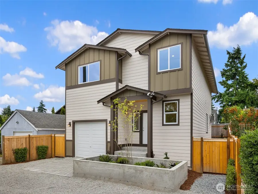 9245 Kelsey Lane Sw, Seattle, WA 98106 - Image #2