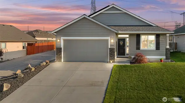 5997 W 41st Ave, Kennewick, WA 99338