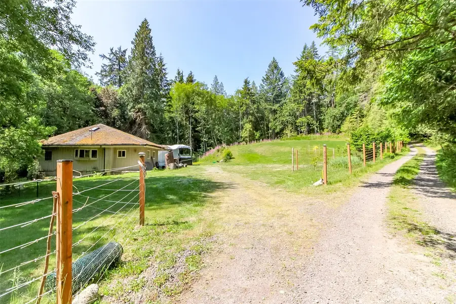 9904 Banner Road Se, Olalla, WA 98359 - Image #2