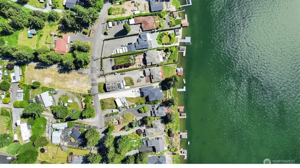 7013 Vandermark Road E, Bonney Lake, WA 98391