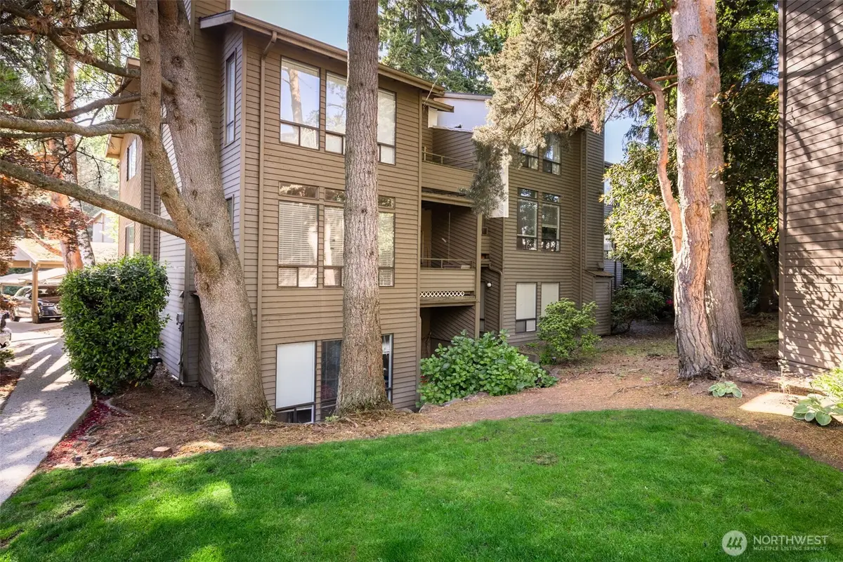 130 SW 116th Street #F32, Seattle, WA 98146 - Image #1