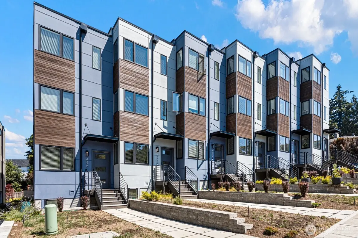 4270 NE 50th Street, Seattle, WA 98105 - Image #1