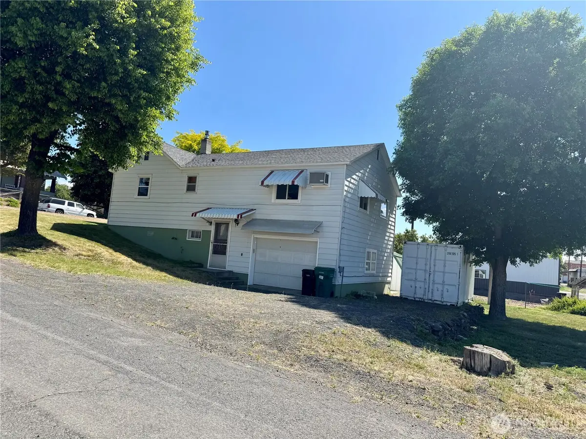216 NW Cole Avenue, Wilbur, WA 99185 - Image #1