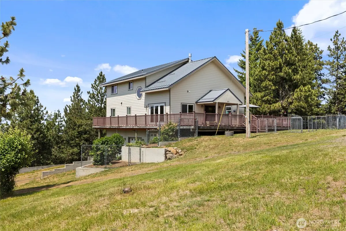 6379 Lewis Peak Road, Waitsburg, WA 99361 - Image #1