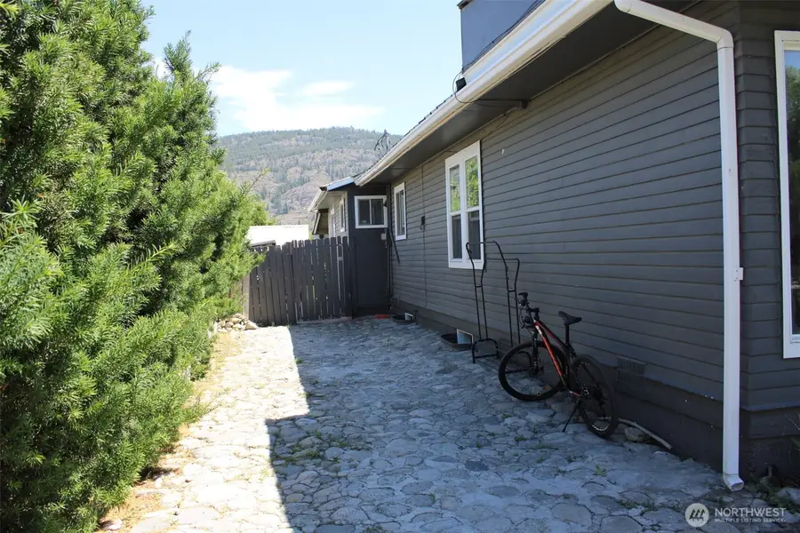 1415 Cherry St, Oroville, WA 98844 - Image #3