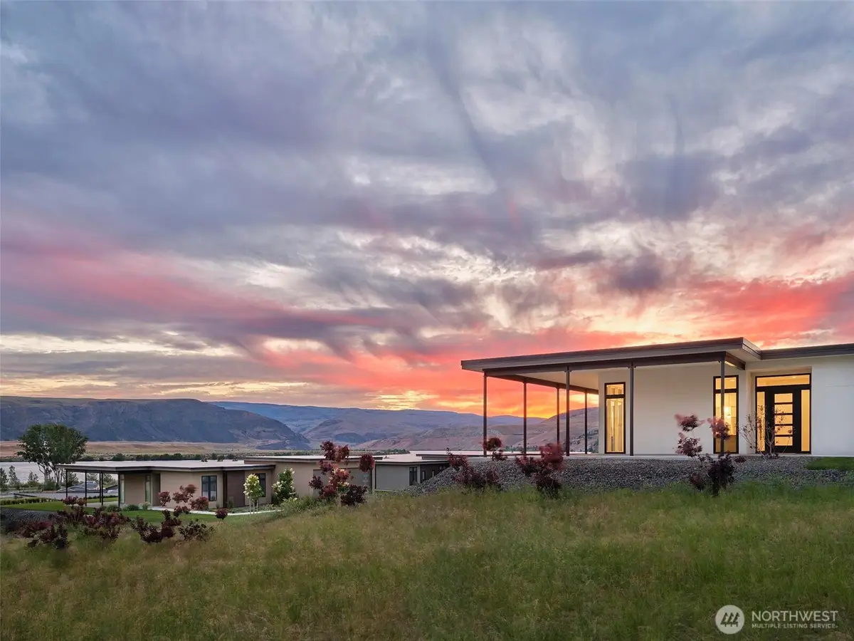 9016 Tendril Lane Nw, Quincy, WA 98848 - Image #1