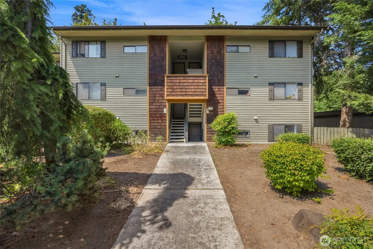 23405 16th Place S #C104, Des Moines, WA 98198 - Image #1