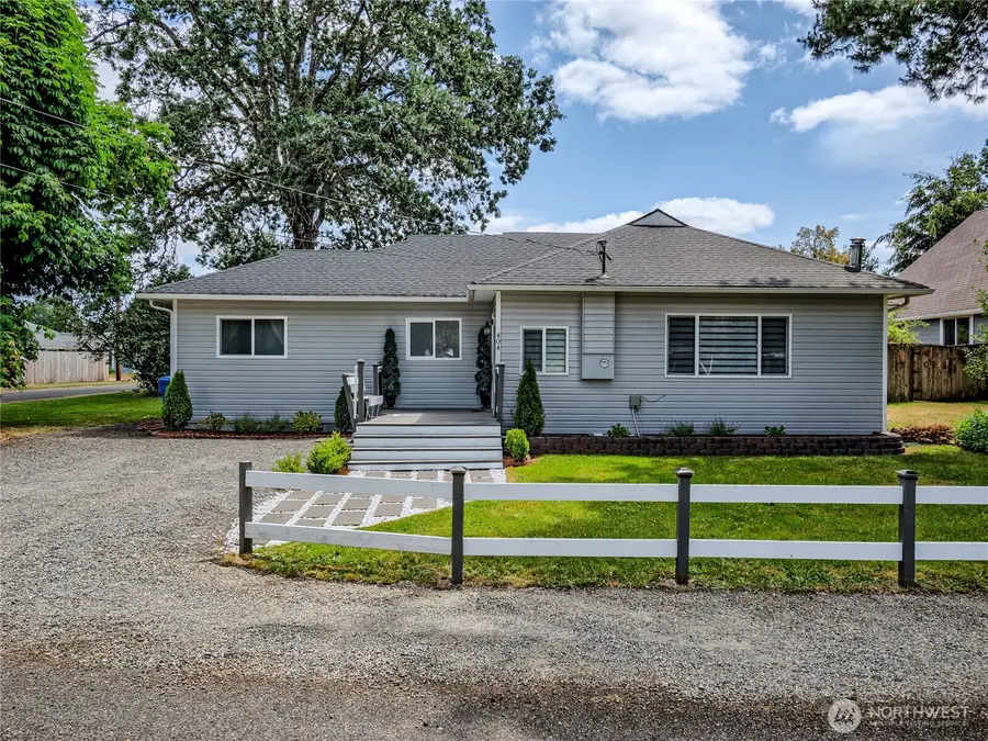 404 Nixon Street S, Roy, WA 98580 - Image #2