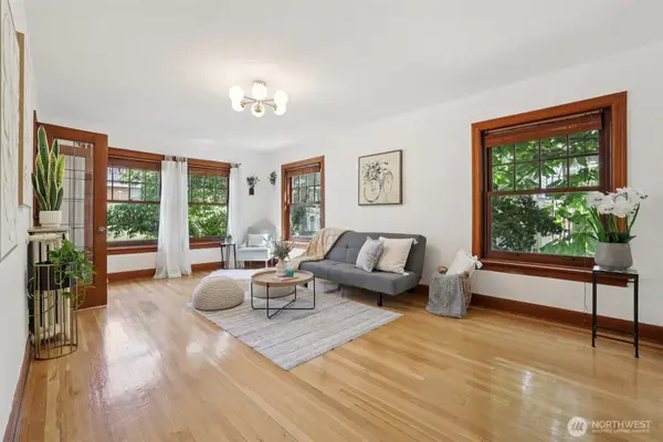 408 Bellevue Avenue E #206, Seattle, WA 98102