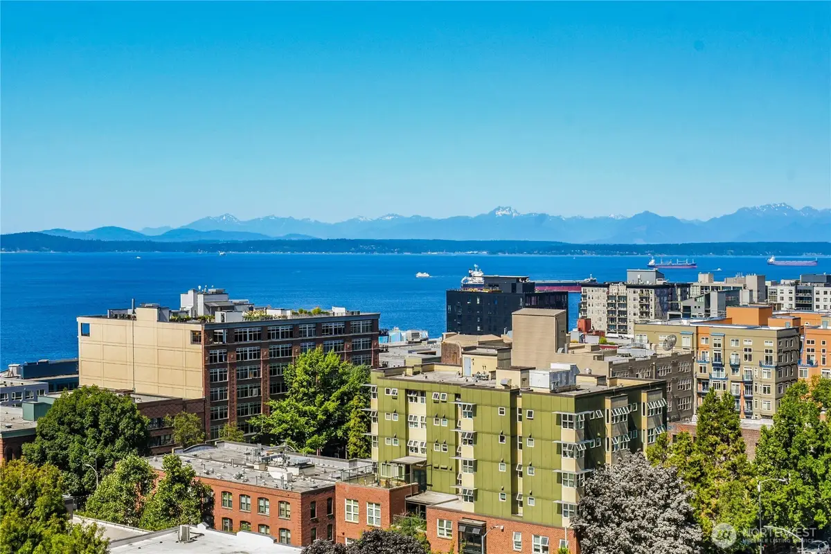 2201 3rd Avenue #1303, Seattle, WA 98121 - Image #1