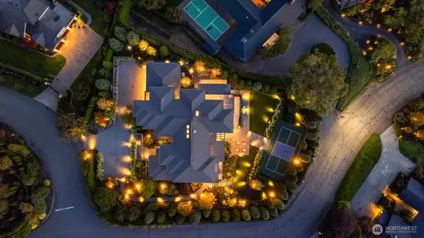 9001 NE 14th Street, Clyde Hill, WA 98004