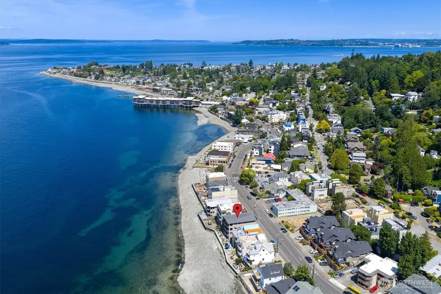 4131 Beach Drive Sw, Seattle, WA 98116 - Image #2