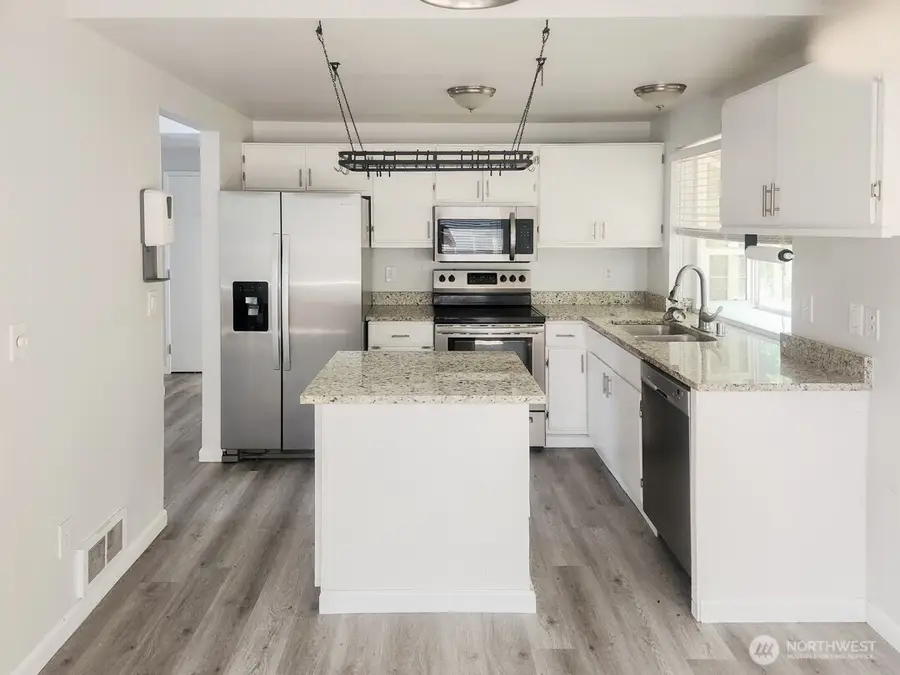 12103 221st Avenue Ct E, Prairie Ridge, WA 98390 - Image #2