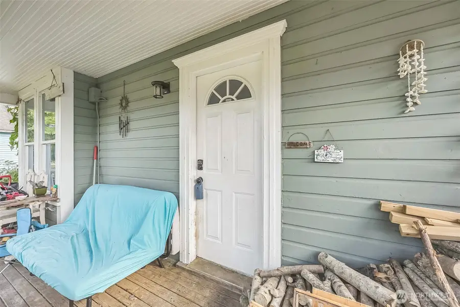 818 Wyoming Street, Raymond, WA 98577 - Image #2