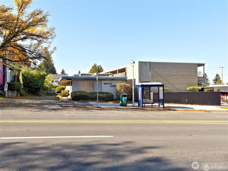 6517 35th Avenue Sw, Seattle, WA 98126 - #2