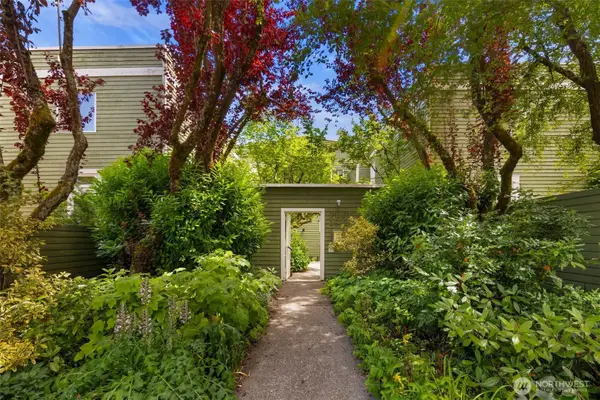 1812 25th Avenue #C, Seattle, WA 98122