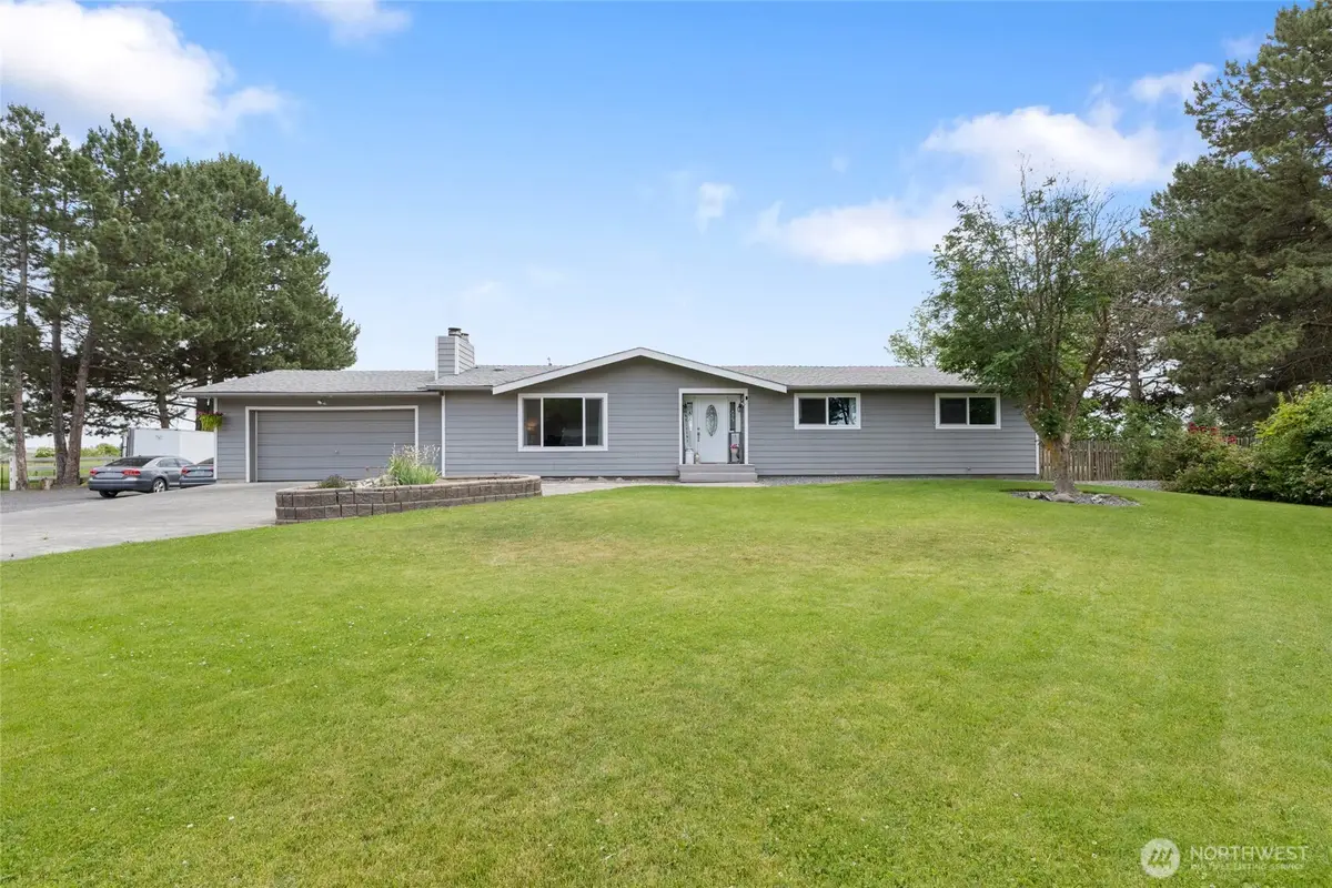 2351 Admiral Road Ne, Moses Lake, WA 98837 - Image #1