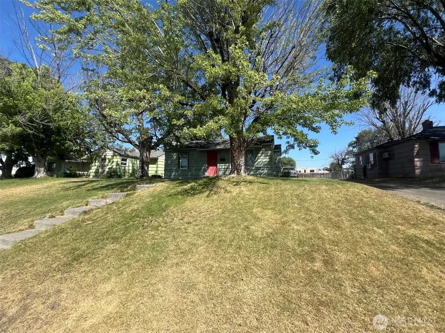 345 W Ridge Road, Moses Lake, WA 98837 - Image #3