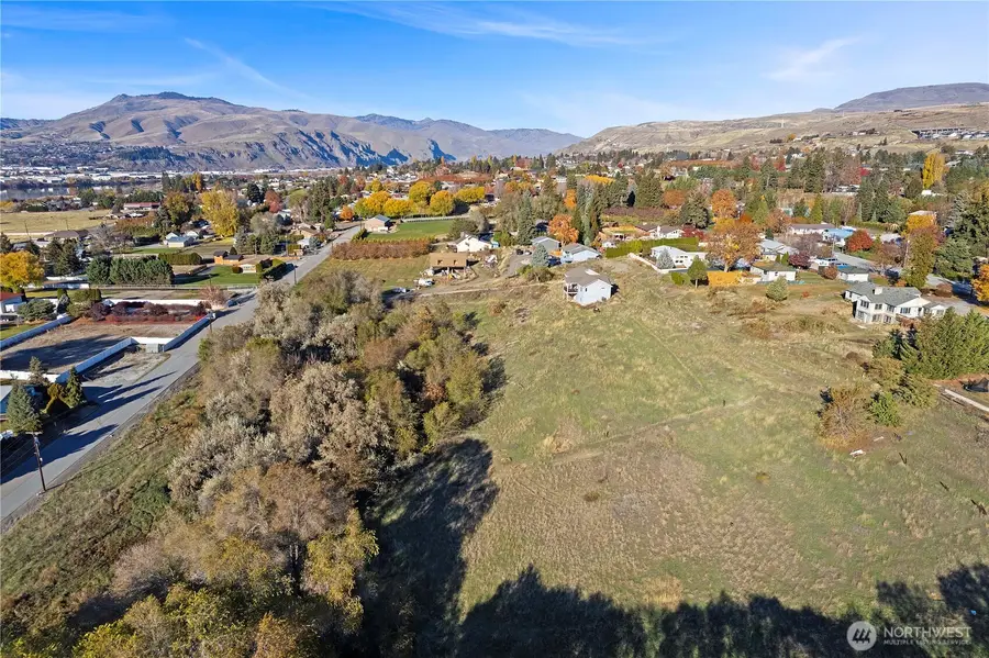 2599 NW Columbia Avenue, East Wenatchee, WA 98802 - Image #2