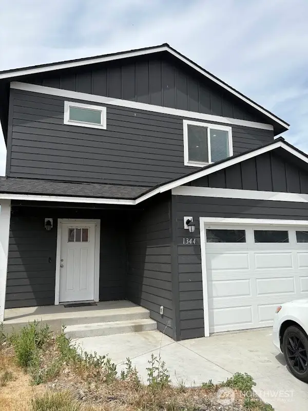 1344 Theo Way, Rock Island, WA 98850