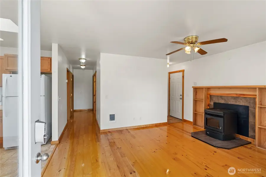 711 S Broadway Street, Westport, WA 98595 - Image #3