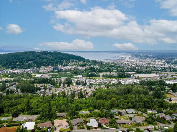 905 Queen Street, Bellingham, WA 98229