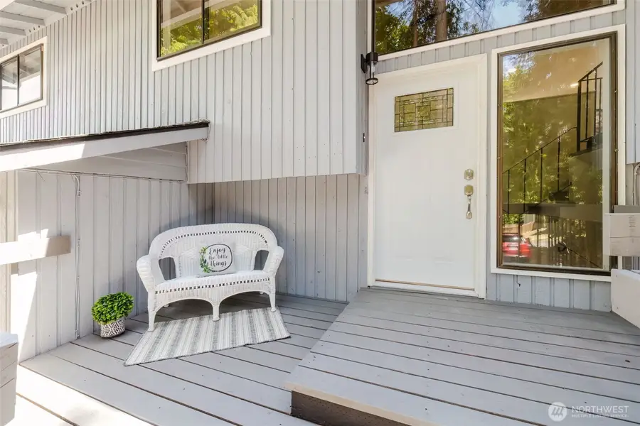 7550 NE Varsity Lane, Bremerton, WA 98311 - Image #2