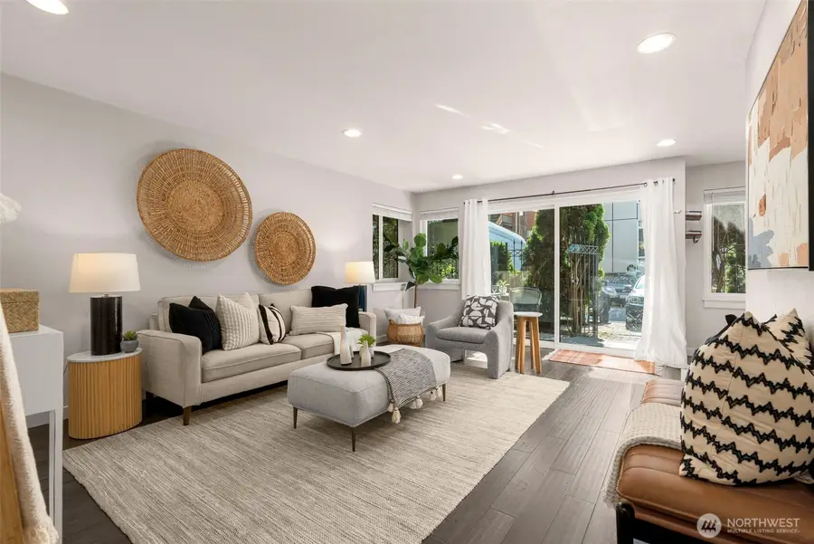 2219 Eastlake Avenue E #101, Seattle, WA 98102 - Image #2