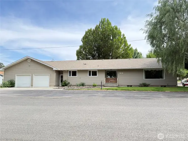 16 W Douglas Street, Harrington, WA 99134