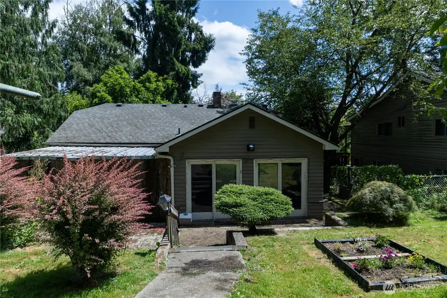 9059 Carkeek Drive S, Seattle, WA 98118 - Image #2