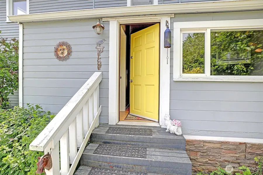 522 Chapman Road, Camano Island, WA 98282 - Image #3