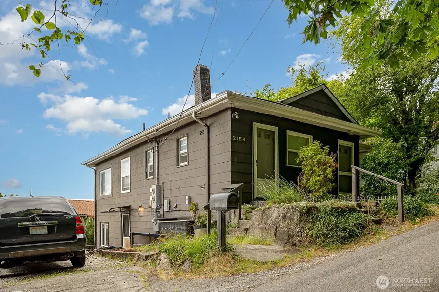 2159 52nd Avenue Sw, Seattle, WA 98116 - Image #2