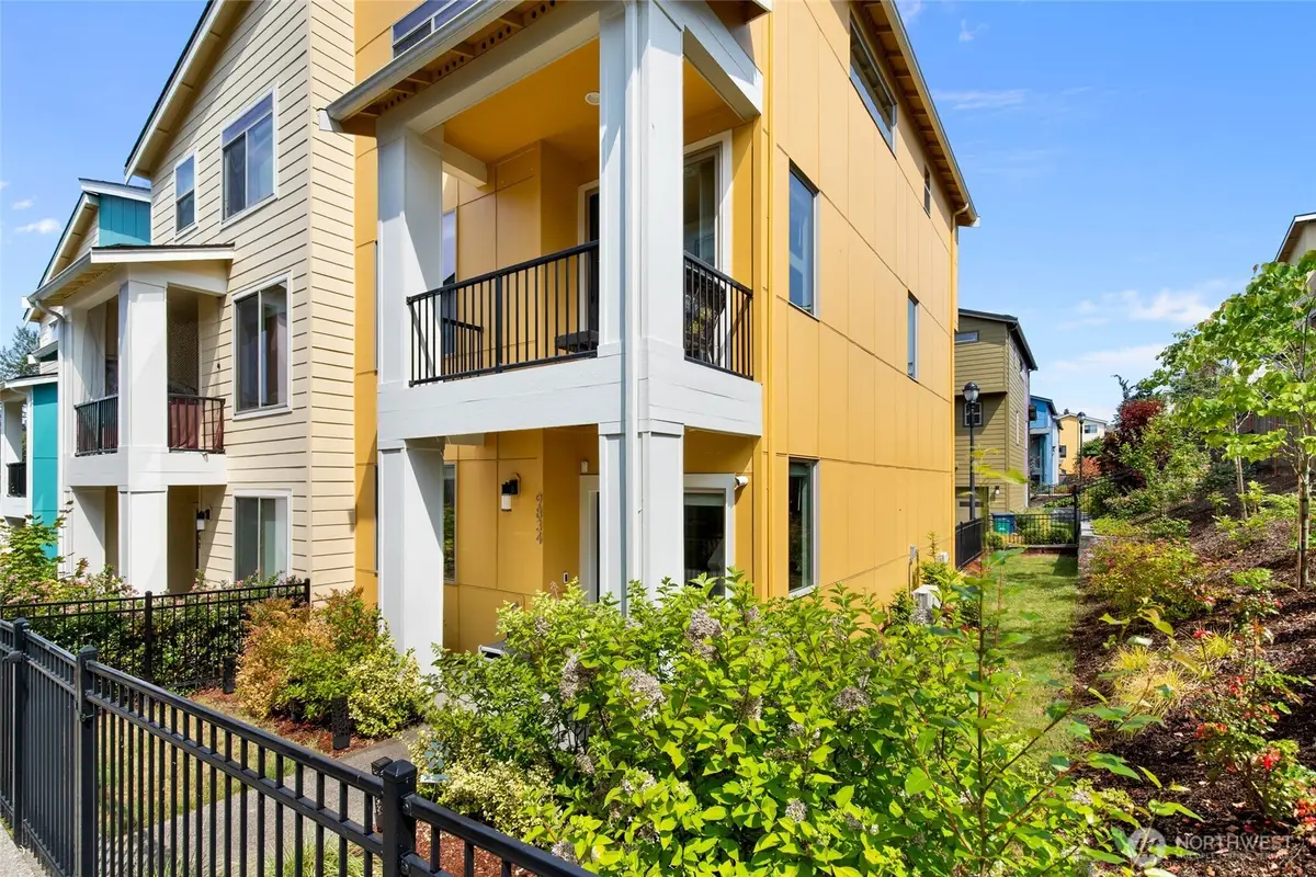 9834 11th Avenue Sw, Seattle, WA 98106 - Image #1