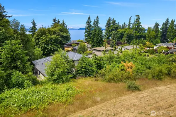 8036 Cyrus Place, Edmonds, WA 98026