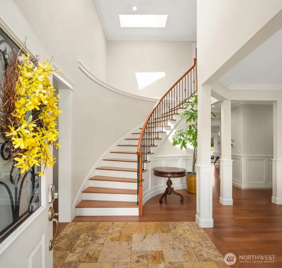 201 240th Street Sw, Bothell, WA 98021 - Image #2