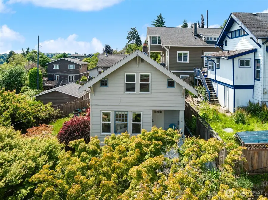 2407 E Ward Street, Seattle, WA 98112 - Image #2