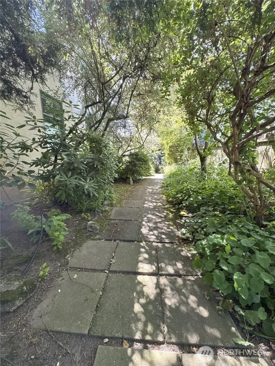 633 33rd Avenue E, Seattle, WA 98112 - Image #3