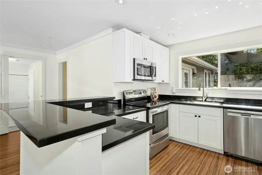 9359 31st Place Sw, Seattle, WA 98126 - Image #3