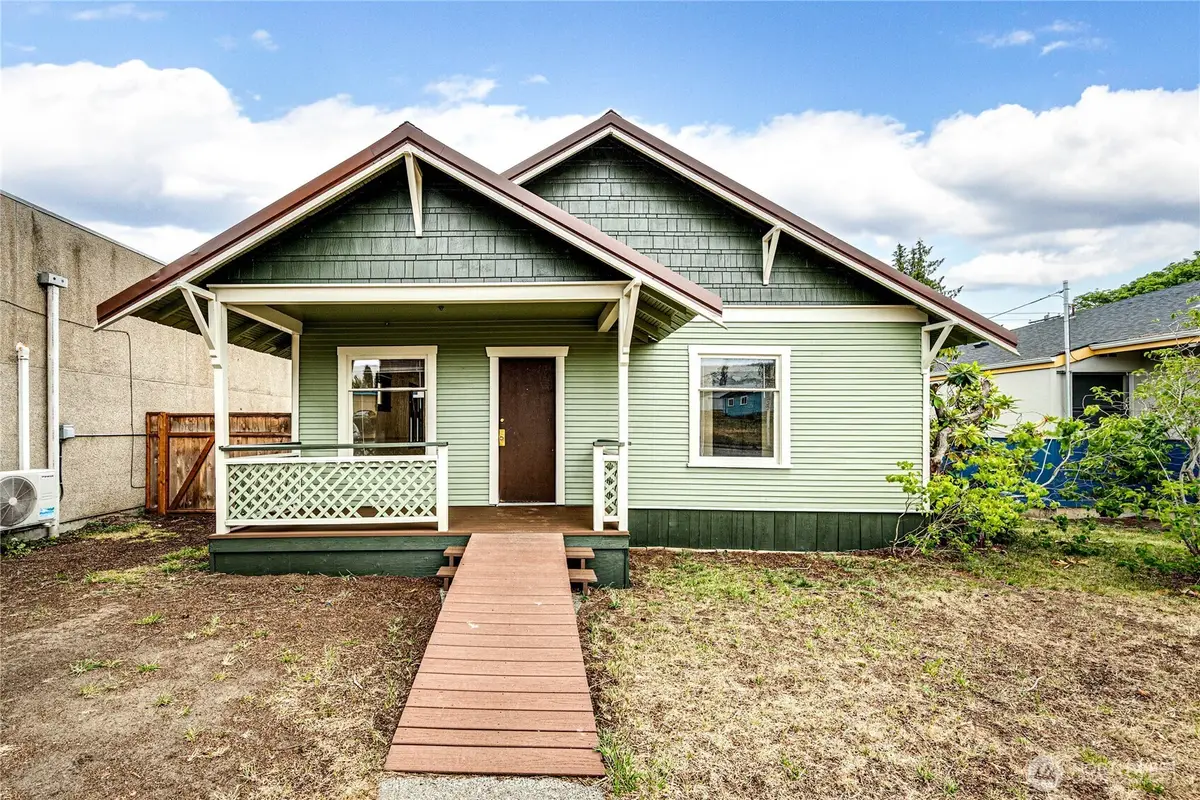 219 E 8th Street, Port Angeles, WA 98362 - Image #1