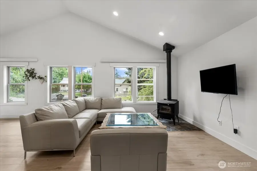 206 W Montana Avenue, Roslyn, WA 98941 - Image #3