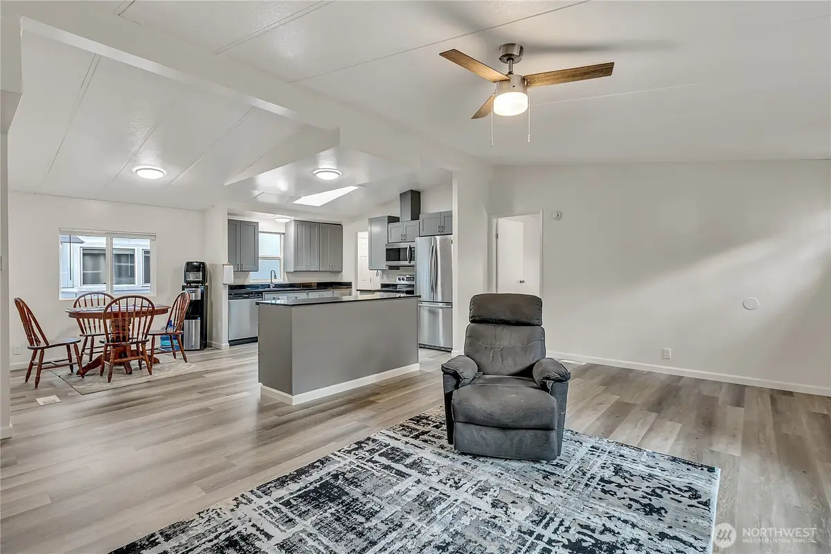 22111 108th Avenue Se #5, Kent, WA 98031 - Image #1