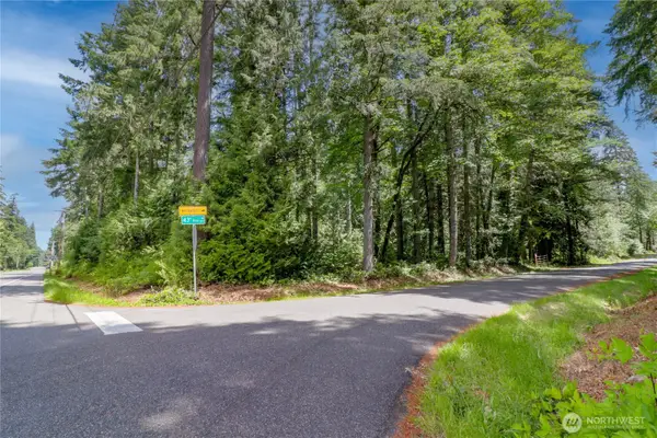 2718 43rd Avenue Nw, Olympia, WA 98502