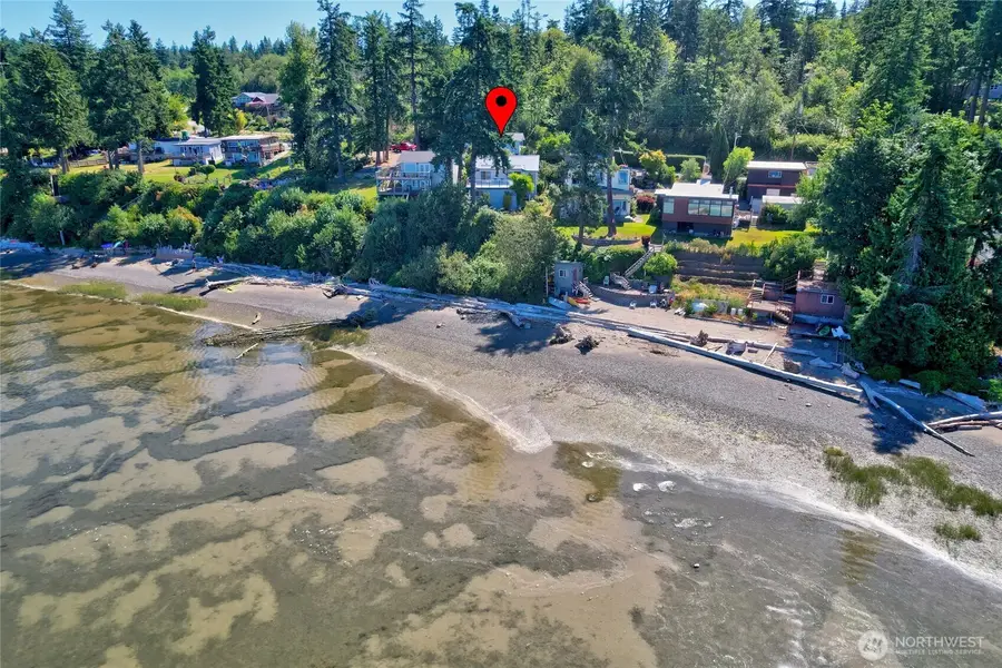 19904 Soundview Drive Nw, Stanwood, WA 98292 - Image #2