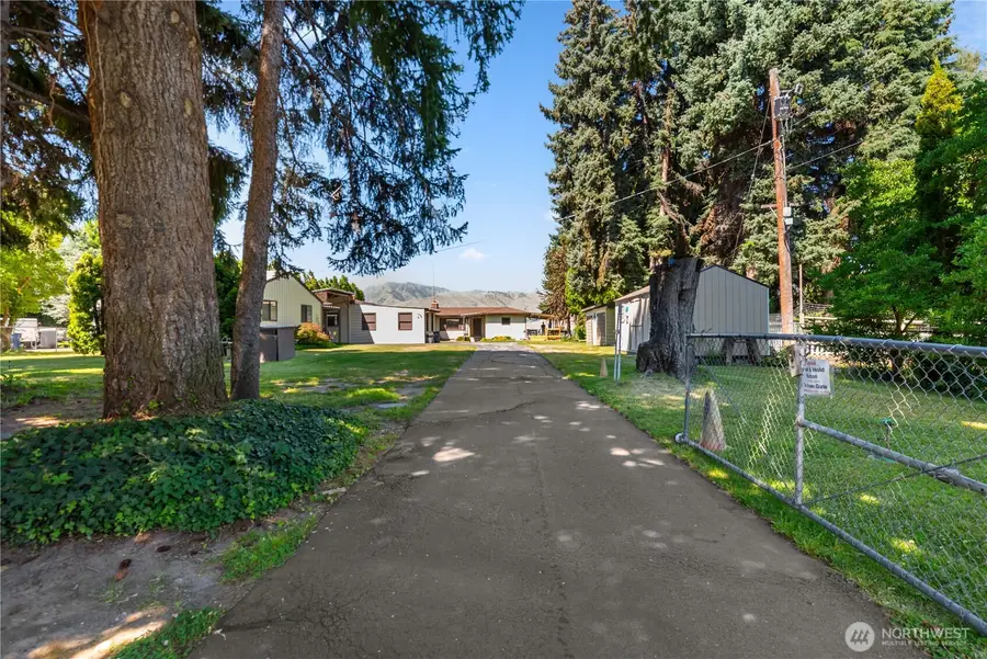 2434 NW Alan Avenue, East Wenatchee, WA 98802 - Image #3