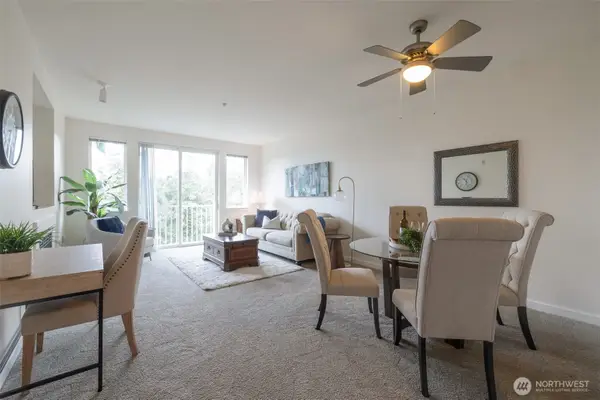 13301 SE 79th Place #B402, Newcastle, WA 98059