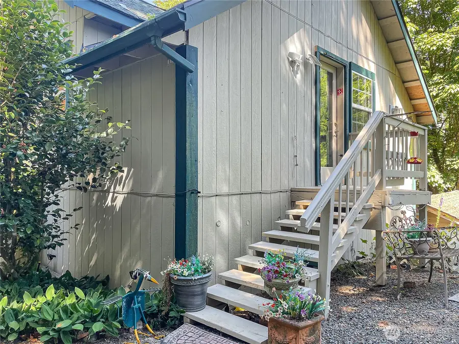 890 Wynwood Drive, Shelton, WA 98584 - Image #2