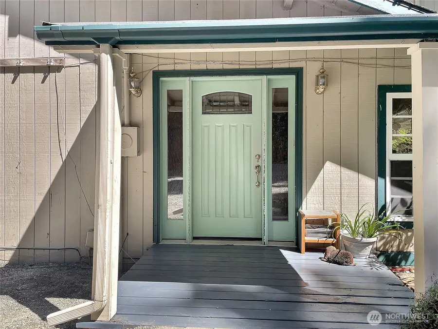 890 Wynwood Drive, Shelton, WA 98584 - Image #3